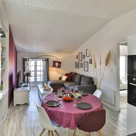 APPT COSY 2* HYPER-CENTRE à 2 pas de la plage + PARKING inclus  Les Sables-dʼOlonne Esterno foto
